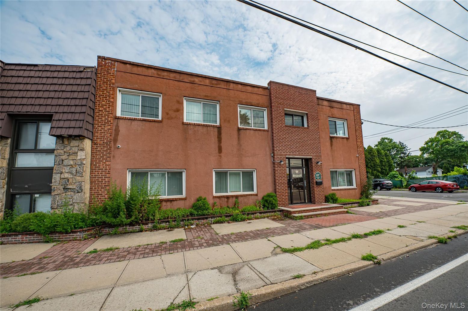 Exterior, Facade, Brick Facade, Rowhouse