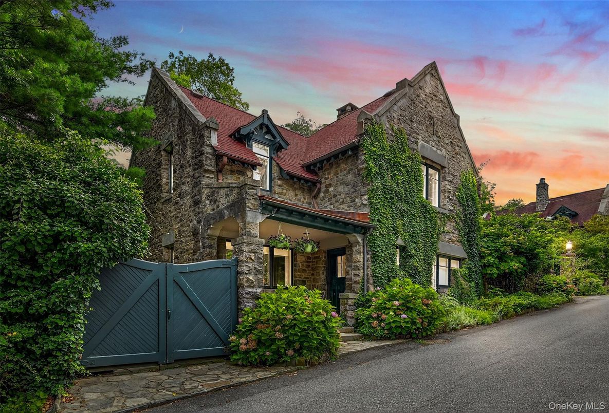 Exterior, Facade, Tudor Revival