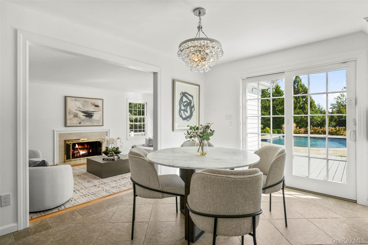 Chandelier, Dining room, Fireplace, Interior, Living room, Water