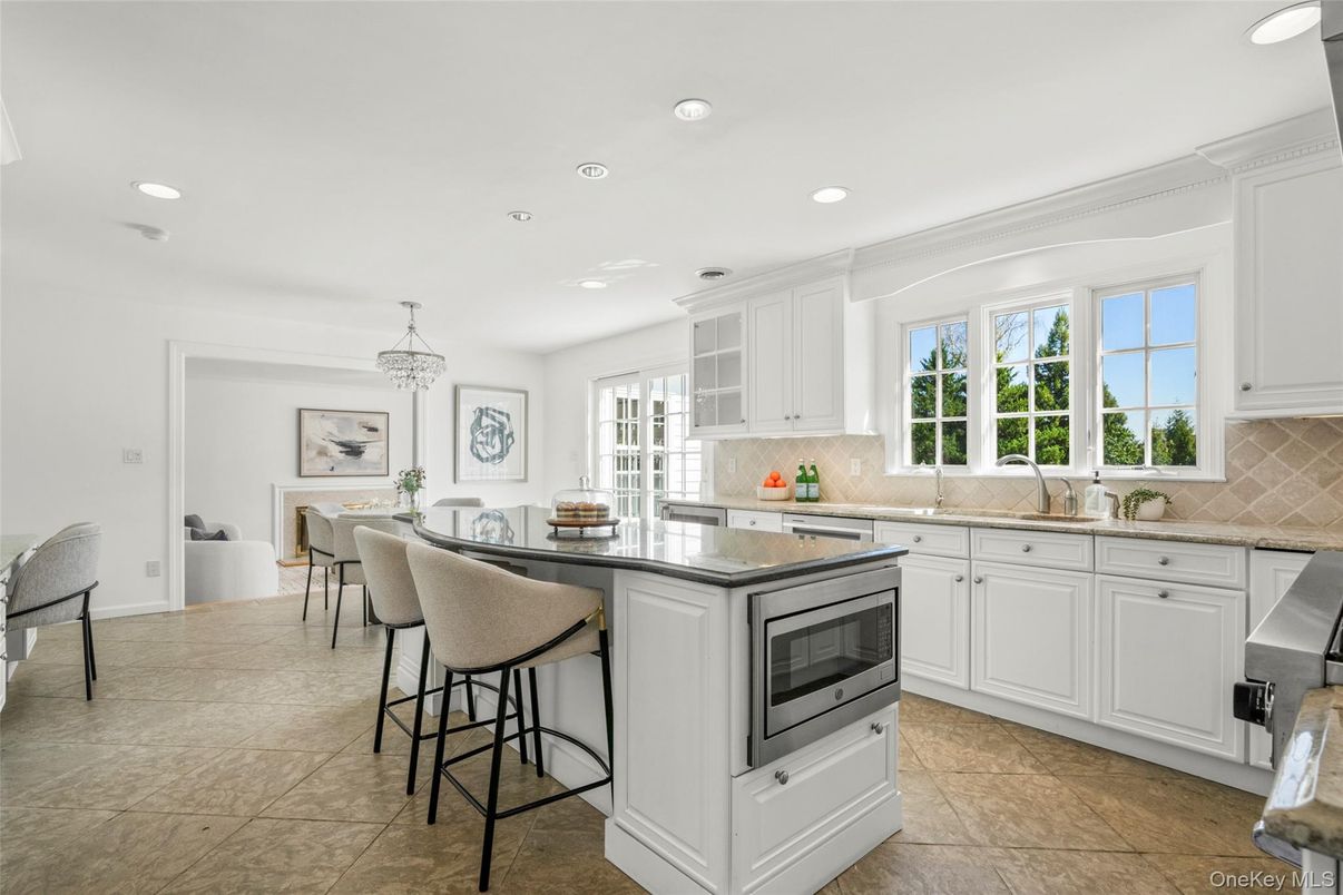 Dining room, Interior, Kitchen, Pendant Lights, Recessed Lighting