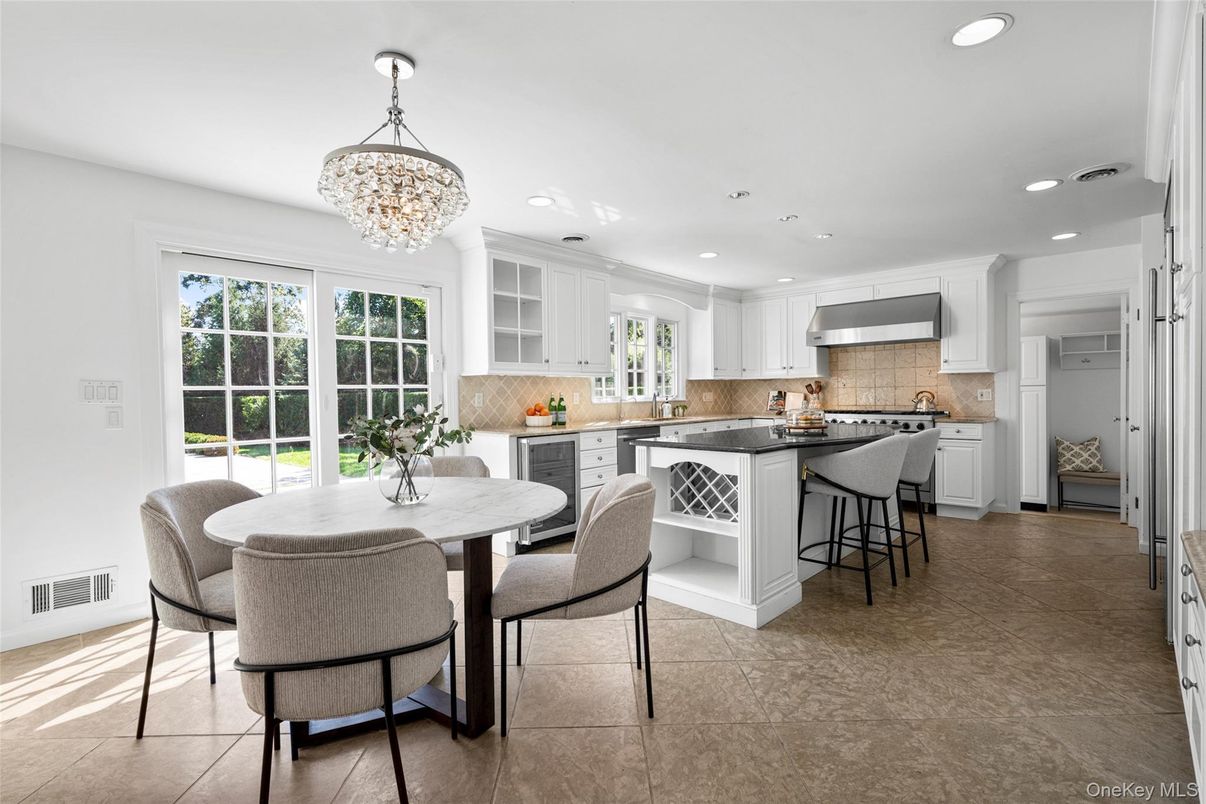 Chandelier, Dining room, Interior, Kitchen, Recessed Lighting