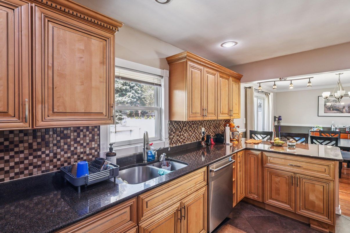 Dining room, Interior, Kitchen, Recessed Lighting