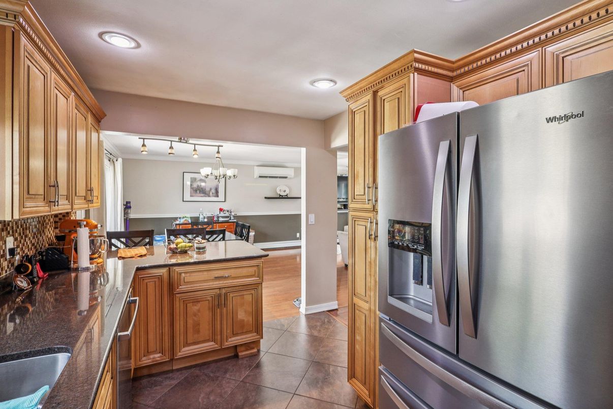 Chandelier, Dining room, Interior, Kitchen, Recessed Lighting