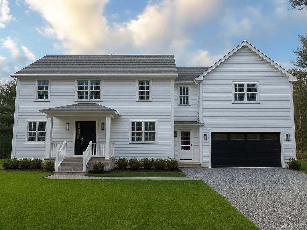 Attached, Exterior, Facade, Farmhouse