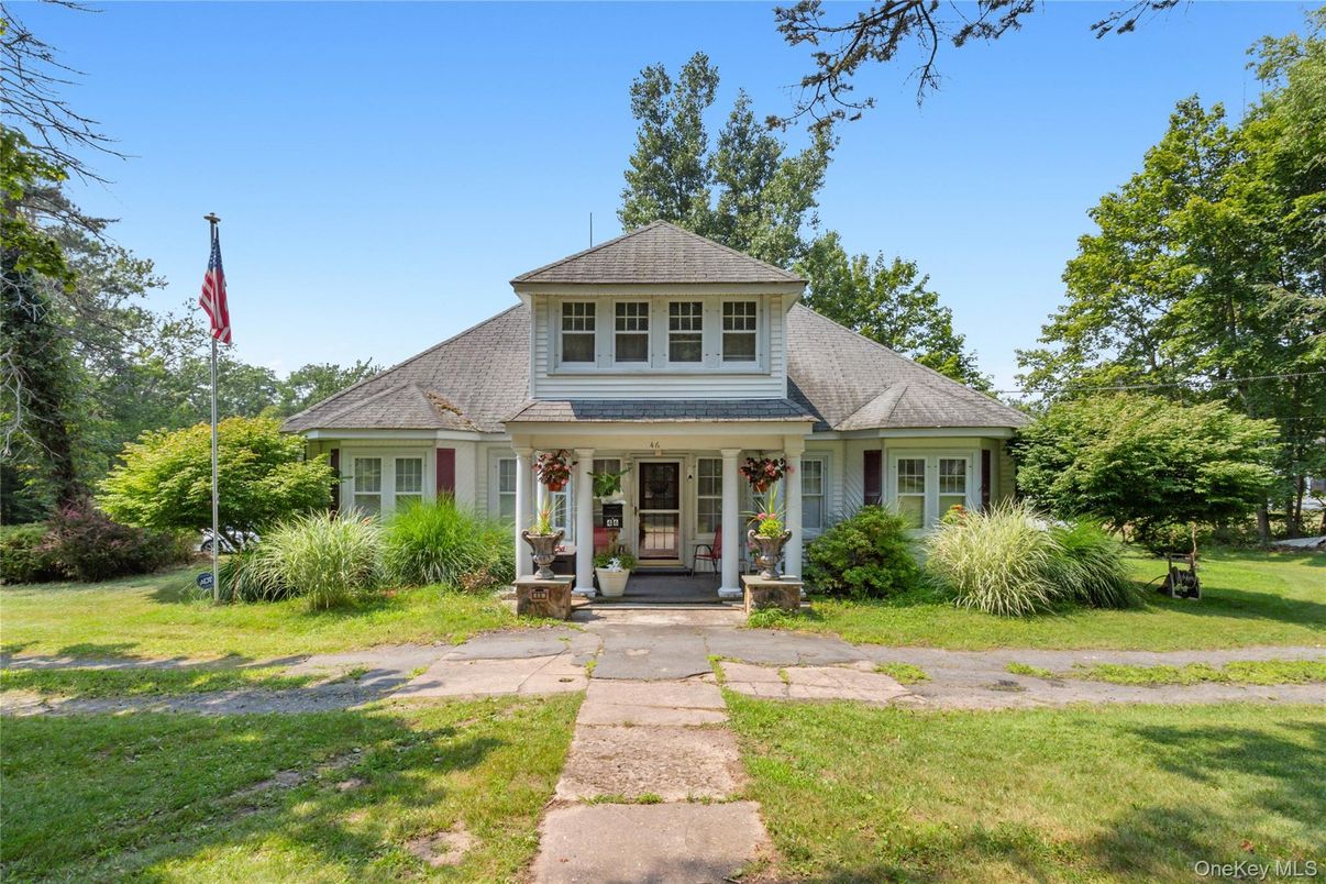 Exterior, Facade, Cape Cod