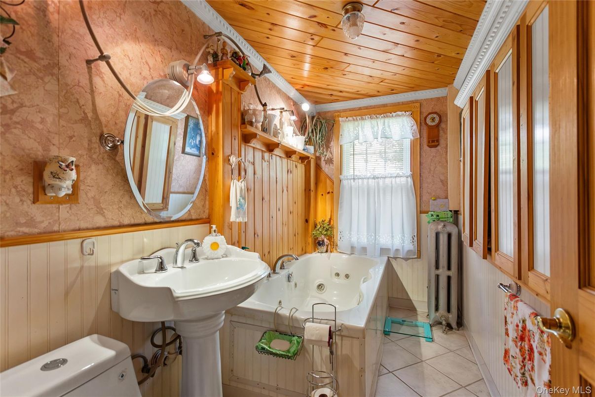 Bathroom, Interior, Wooden Ceilings, Wooden Walls