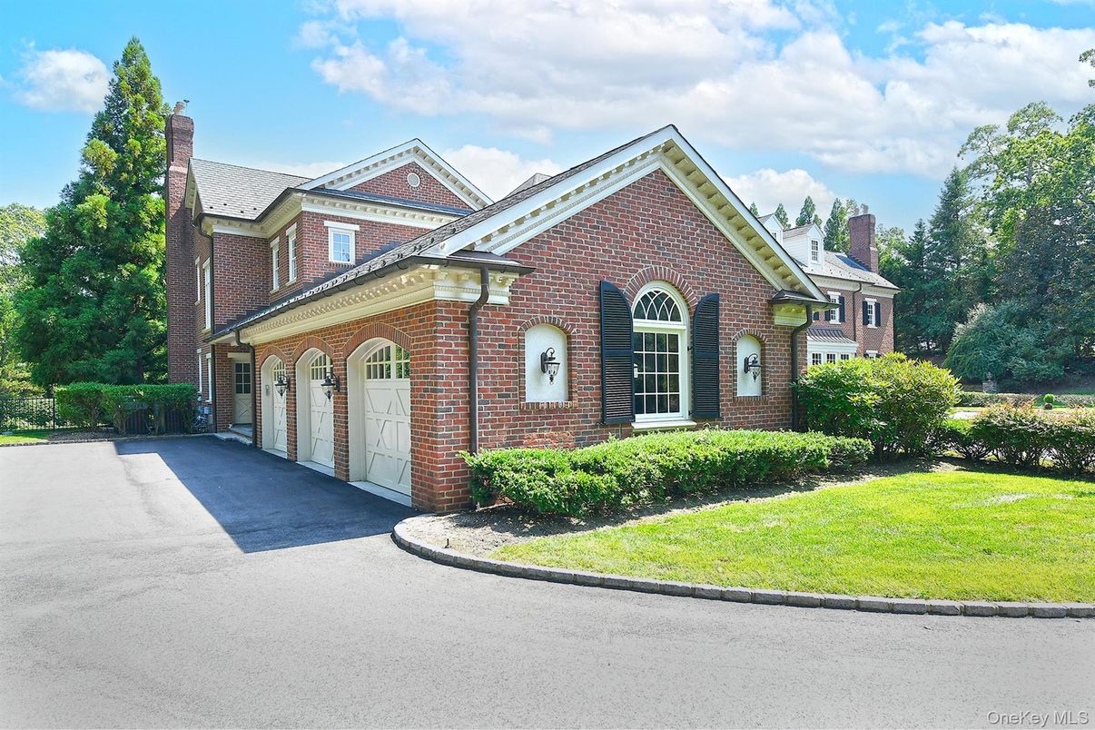 Attached, Exterior, Facade, Brick Facade, Brick Traditional