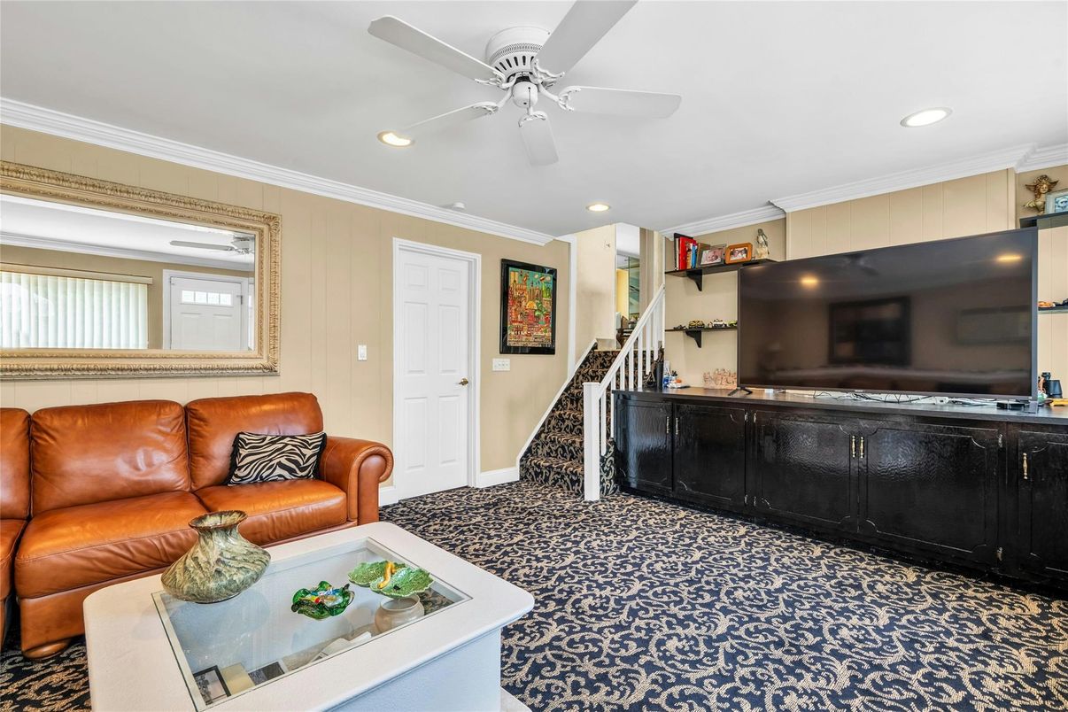 Interior, Living room, Recessed Lighting