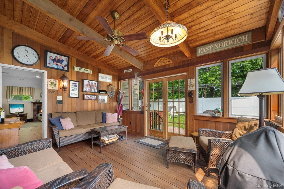 Interior, Living room, Pendant Lights, Wooden Beams, Wooden Ceilings, Wood Texture Flooring, Wooden Walls