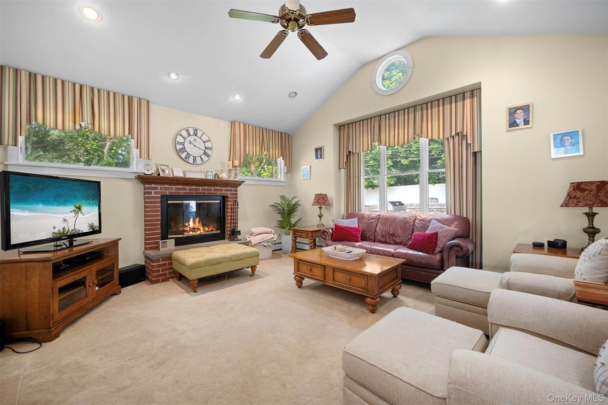 Fireplace, Interior, Living room, Recessed Lighting