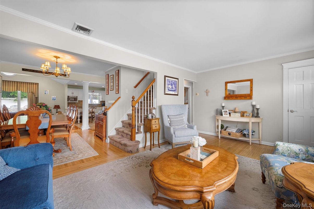 Chandelier, Dining room, Interior, Living room, Wood Texture Flooring