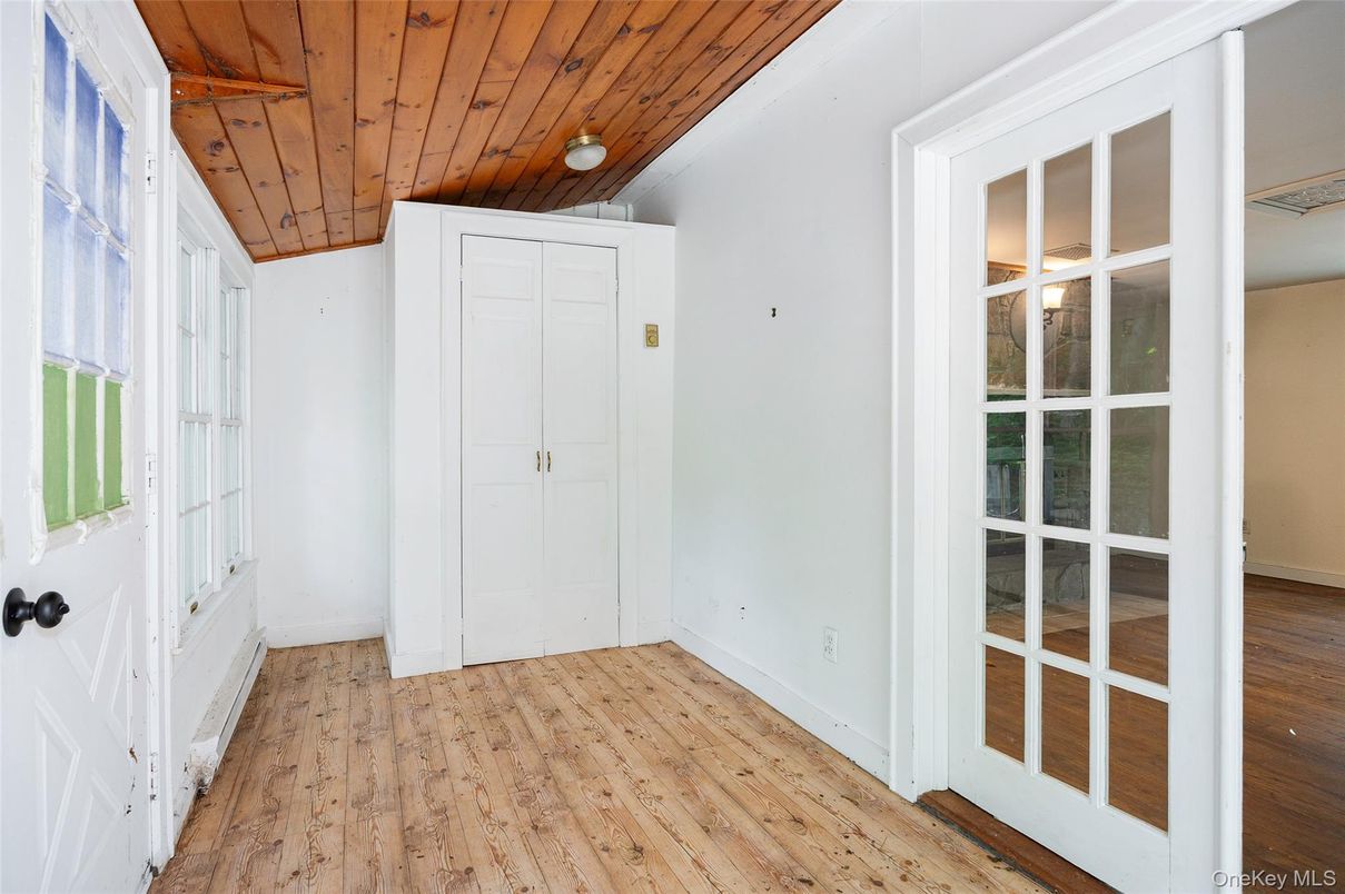 Empty room, Interior, Wooden Ceilings, Wood Texture Flooring
