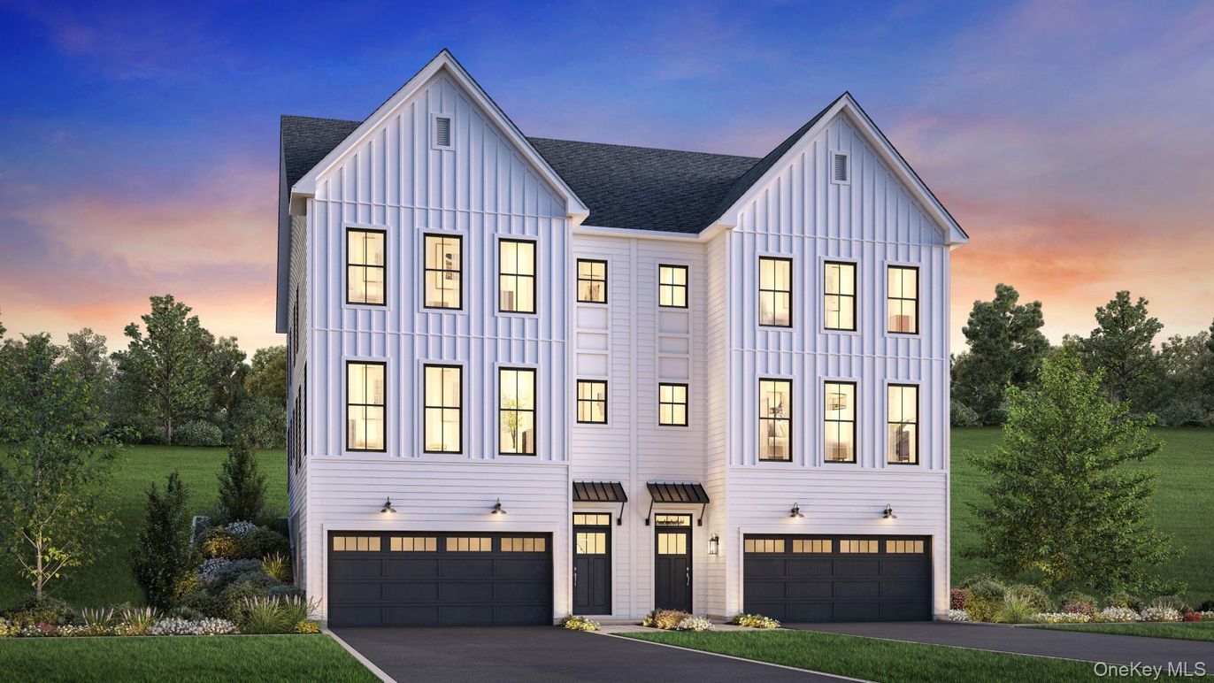 Attached, Exterior, Facade, Farmhouse