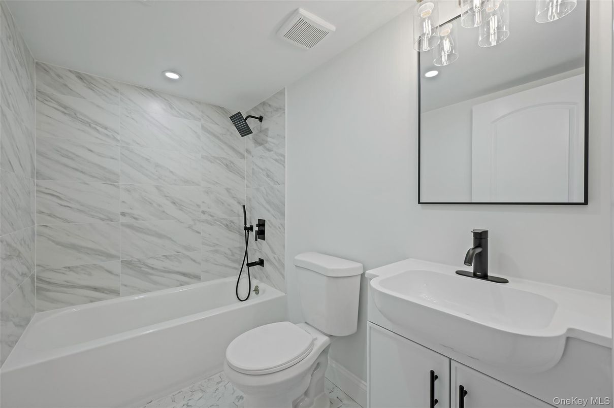 Bathroom, Interior, Marble Walls, Recessed Lighting