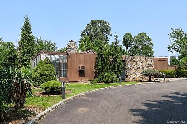 Exterior, Facade, None