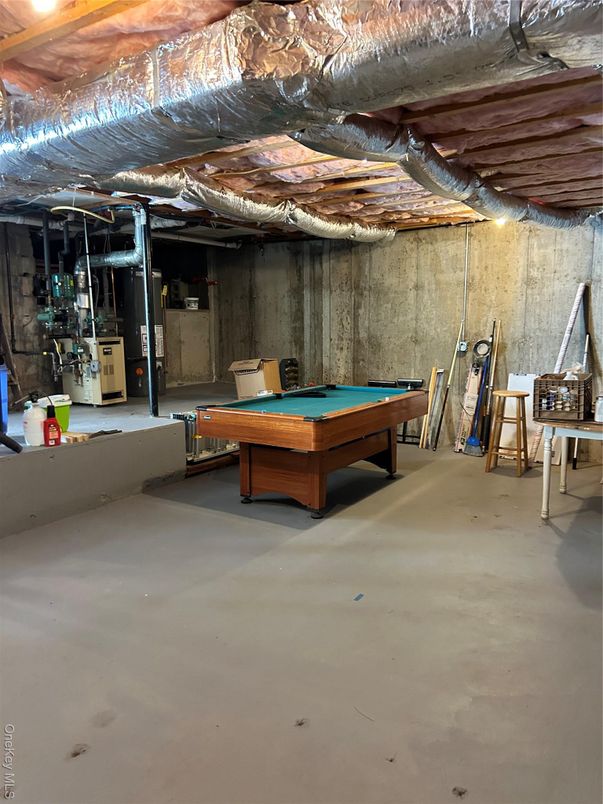 Billiard Table, Game Room, Interior