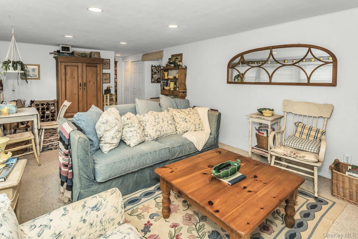 Dining room, Interior, Living room, Recessed Lighting