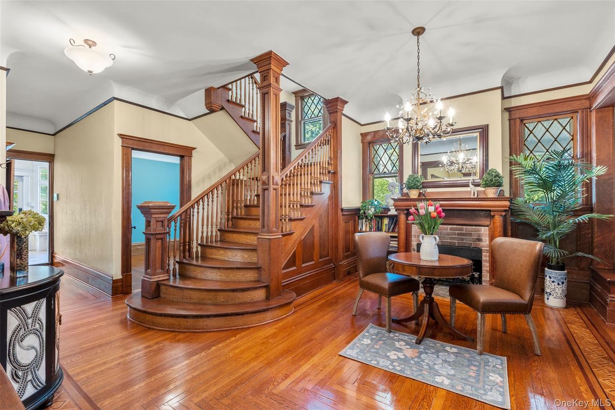Chandelier, Dining room, Fireplace, Interior, Wood Texture Flooring