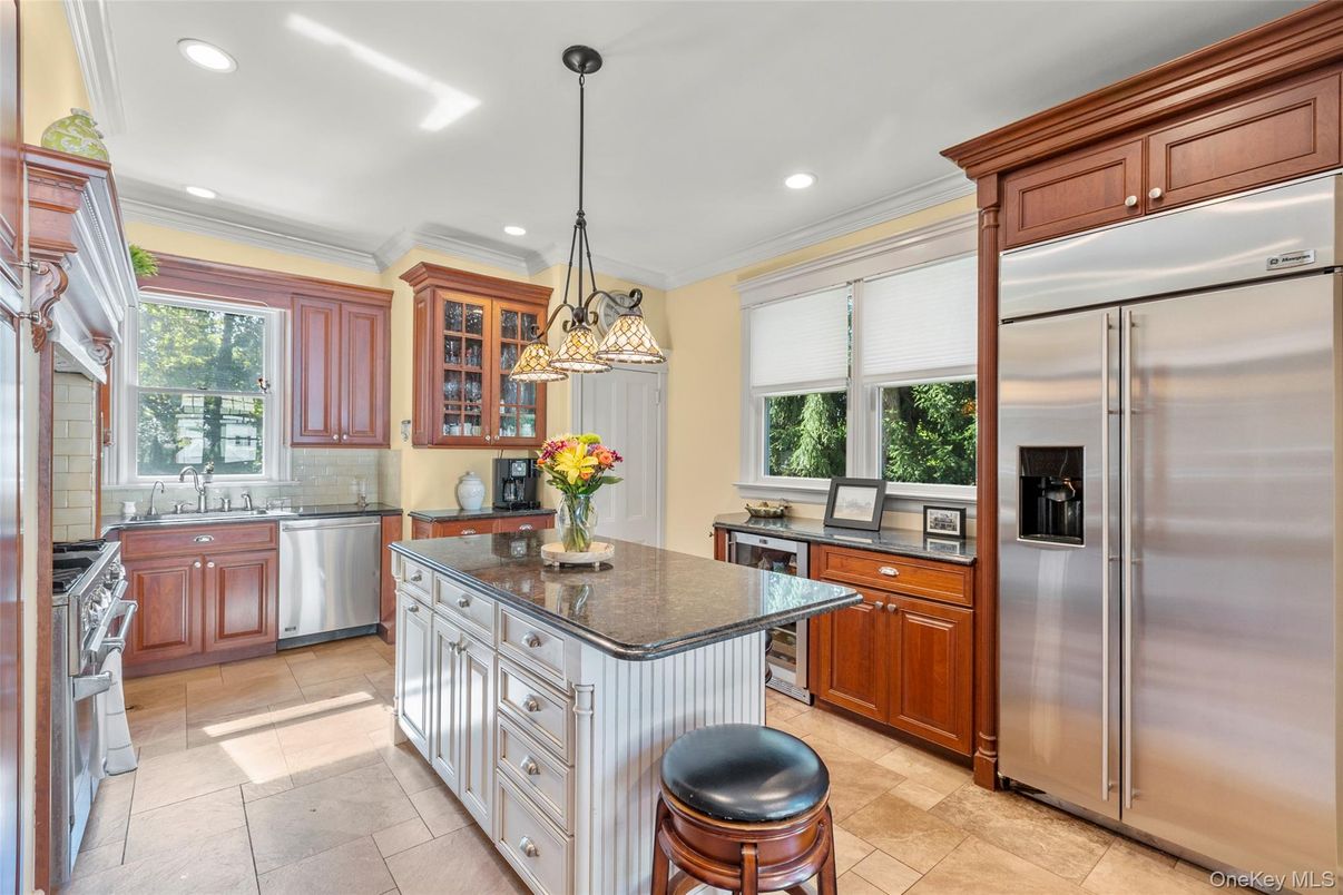 Interior, Kitchen, Pendant Lights, Recessed Lighting, Stainless Steel Appliances