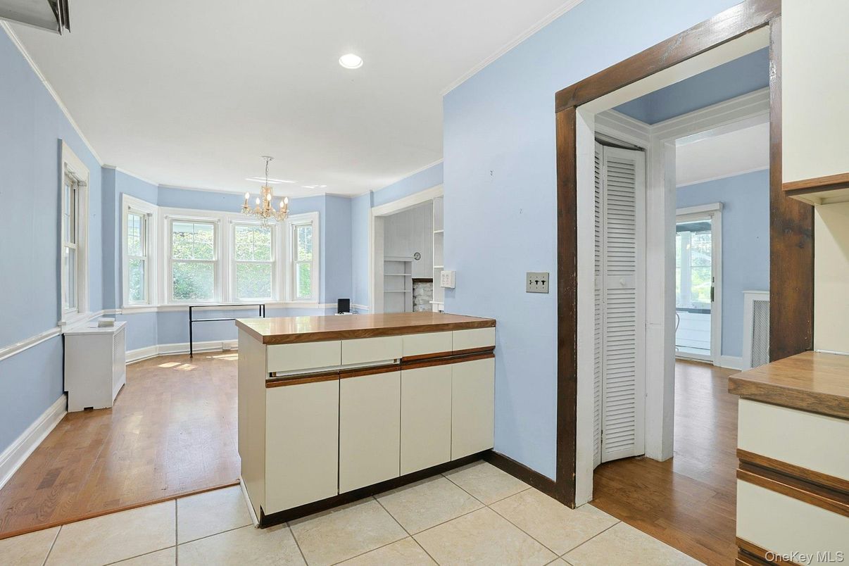 Chandelier, Interior, Kitchen, Recessed Lighting, Wood Texture Flooring