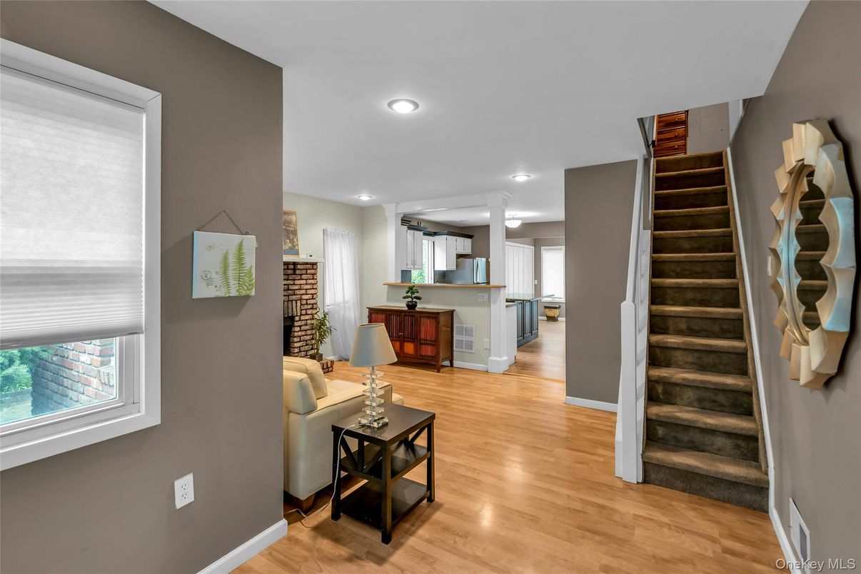 Interior, Kitchen, Living room, Pendant Lights, Recessed Lighting, Wood Texture Flooring