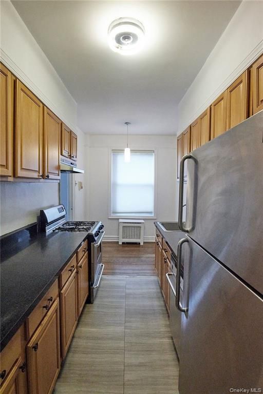 Interior, Kitchen, Pendant Lights, Wood Texture Flooring