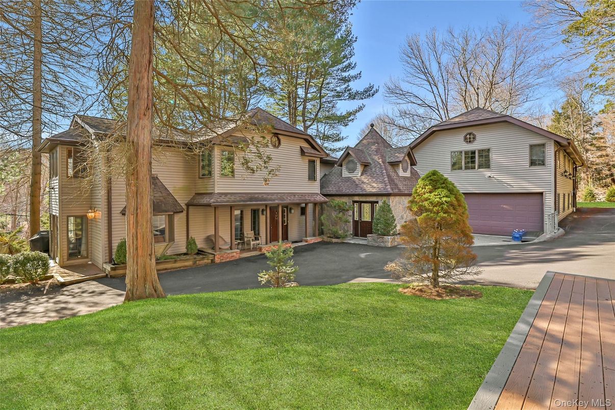 Attached, Backyard, Exterior, Facade, Split Level