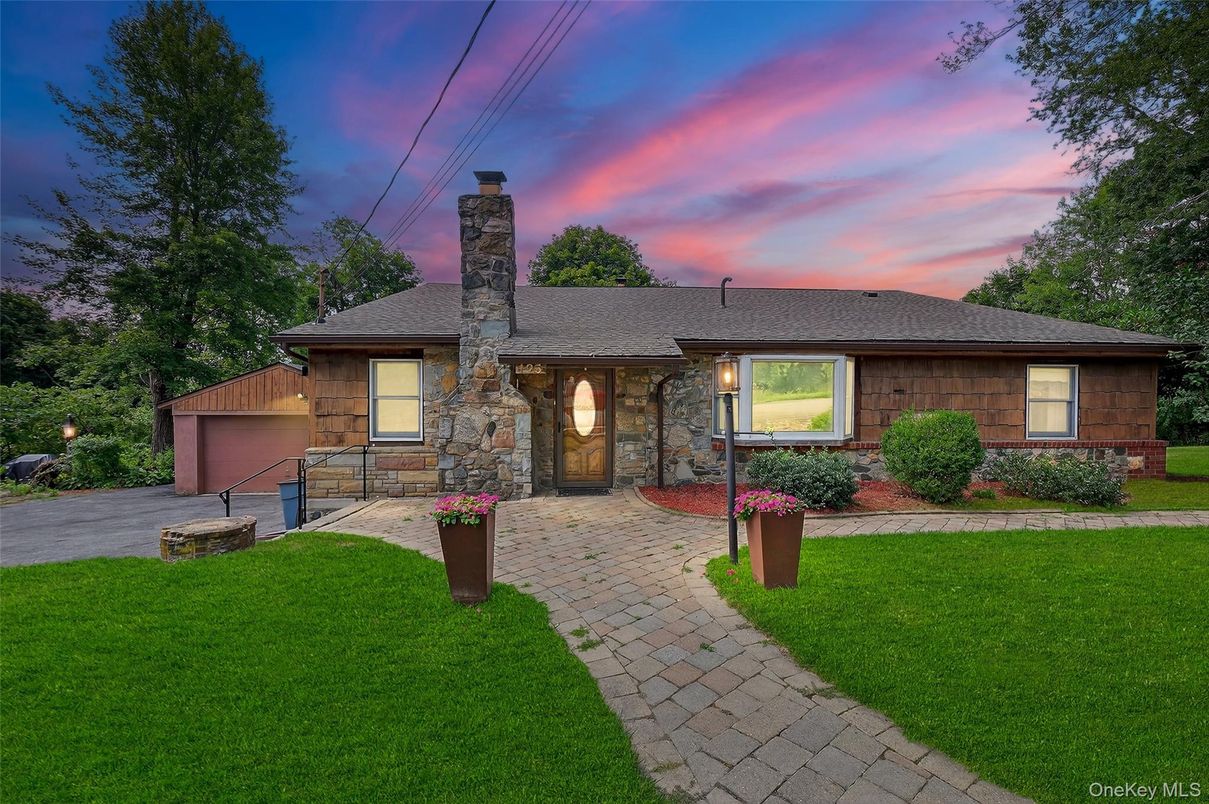 Backyard, Detached Garage, Exterior, Facade, Brick Facade, Ranch