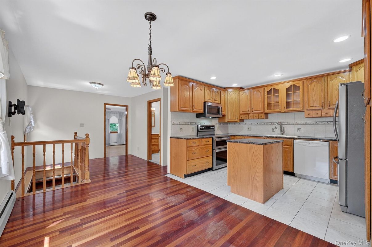 Chandelier, Interior, Kitchen, Recessed Lighting, Wood Texture Flooring