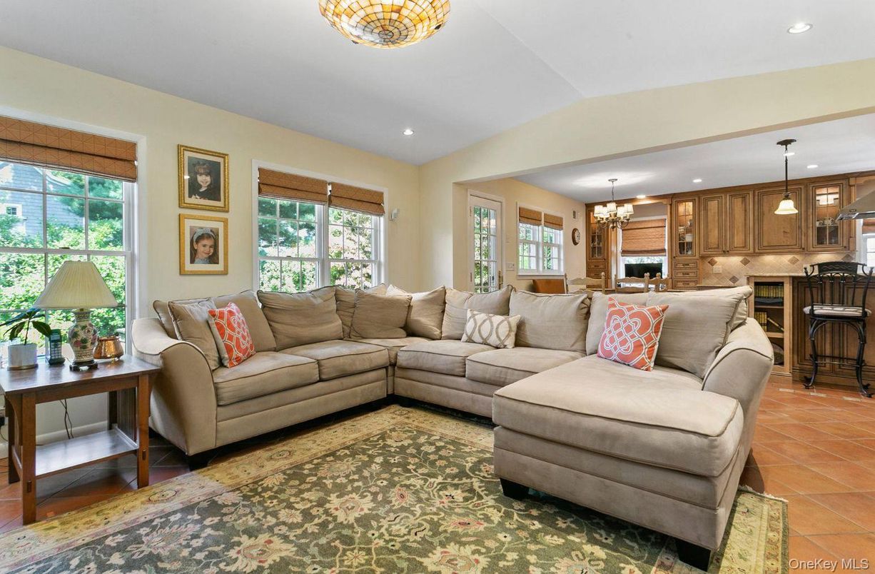 Chandelier, Dining room, Interior, Kitchen, Living room, Pendant Lights, Recessed Lighting