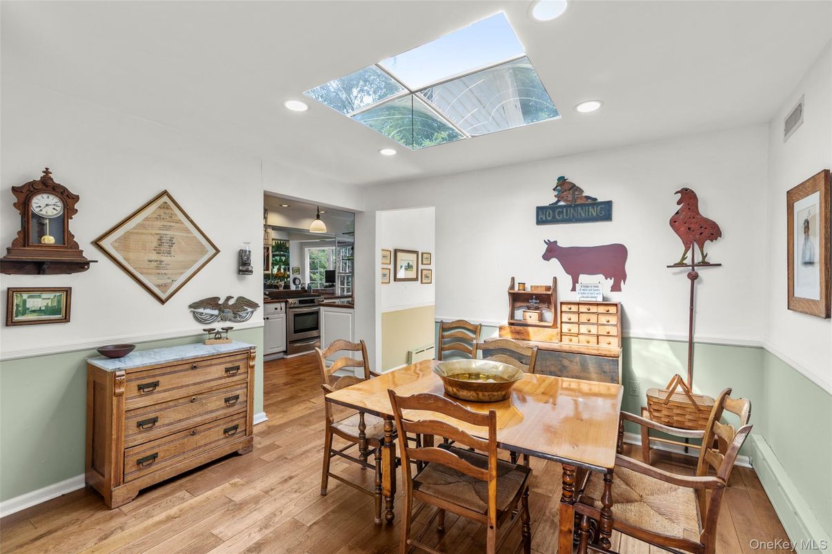 Dining room, Interior, Kitchen, Recessed Lighting, Wood Texture Flooring