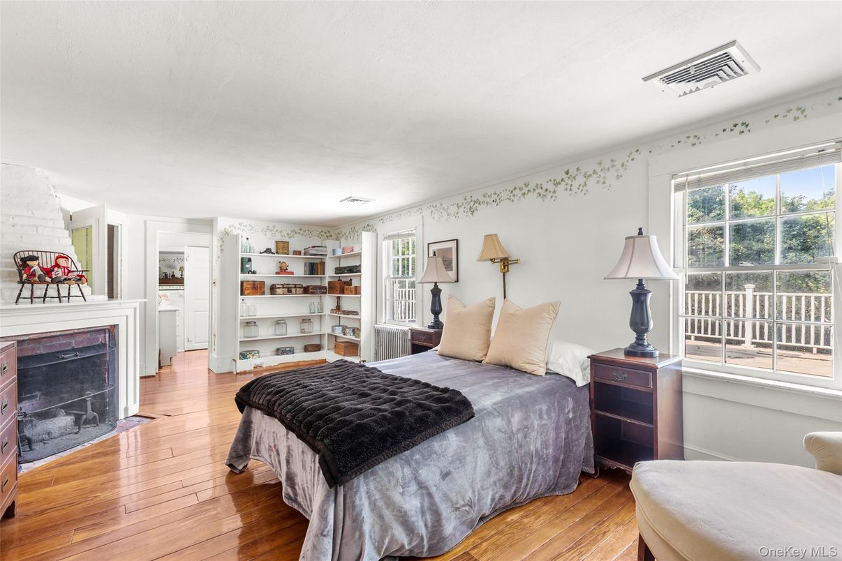 Bedroom, Fireplace, Interior, Wood Texture Flooring