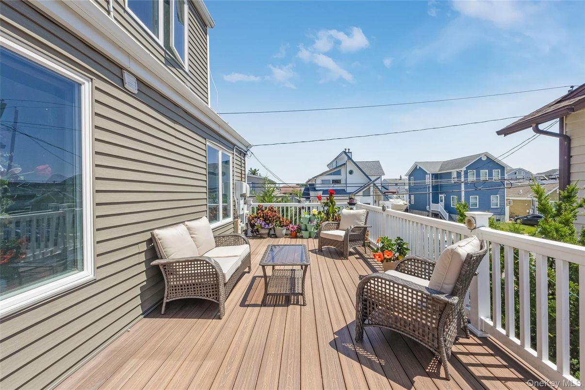 Exterior, Wood Texture Flooring