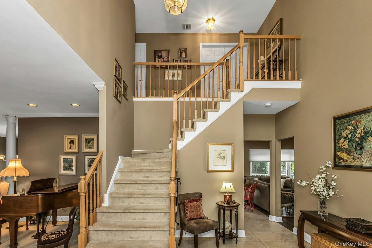 Interior, Piano, Recessed Lighting