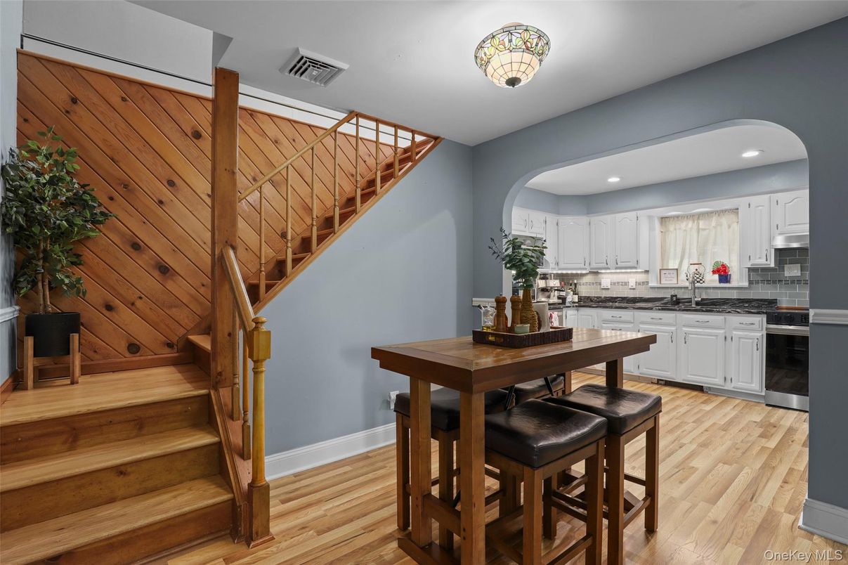 Dining room, Interior, Kitchen, Recessed Lighting, Wood Texture Flooring