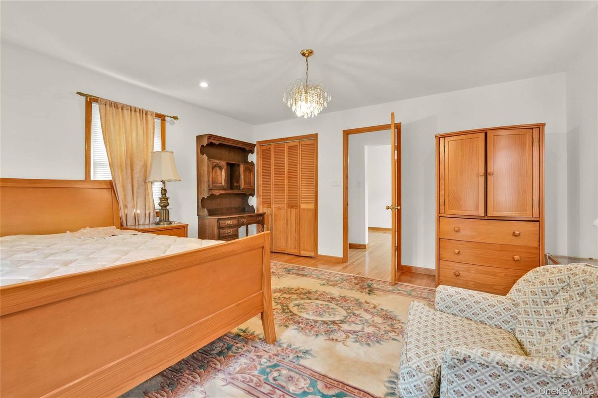 Chandelier, Interior, Recessed Lighting, Wood Texture Flooring