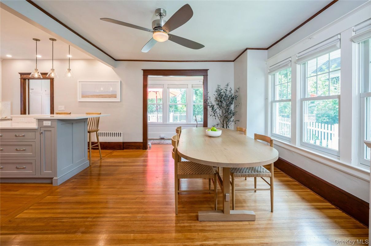 Dining room, Interior, Kitchen, Pendant Lights, Recessed Lighting, Wood Texture Flooring