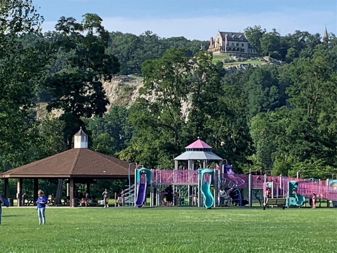 Backyard, Exterior, Playground