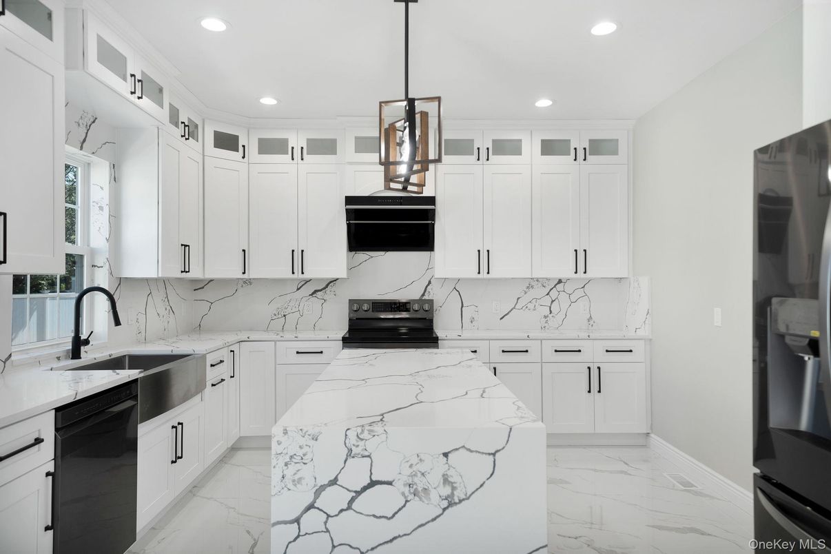 Interior, Kitchen, Marble, Marble Walls, Pendant Lights, Recessed Lighting