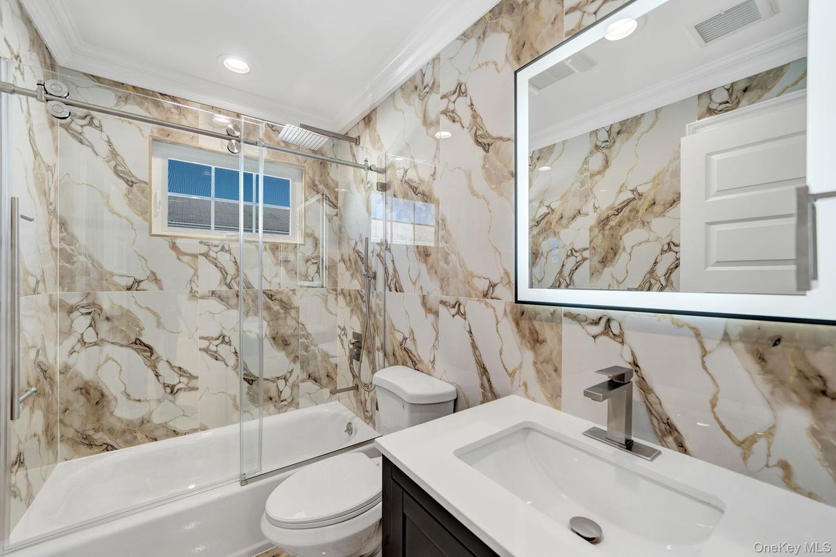 Bathroom, Interior, Marble Walls, Recessed Lighting