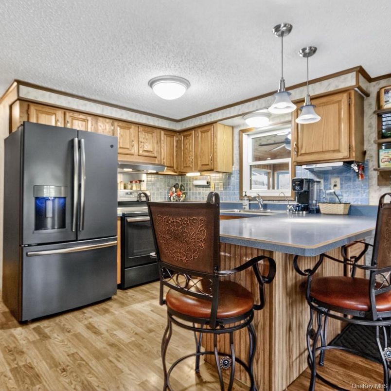 Interior, Kitchen, Pendant Lights, Wood Texture Flooring