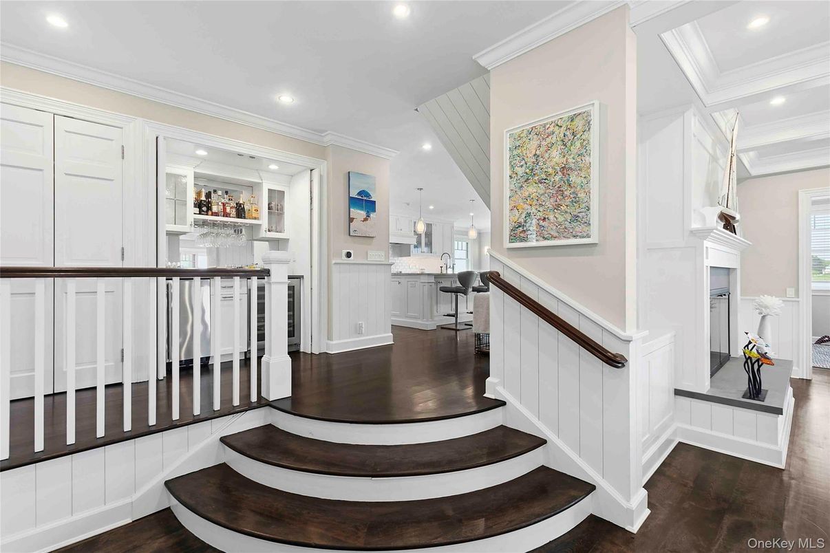 Interior, Pendant Lights, Recessed Lighting, Wood Texture Flooring