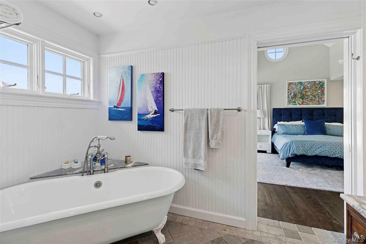 Bathroom, Bedroom, Free Standing Baths, Interior, Recessed Lighting, Wood Texture Flooring