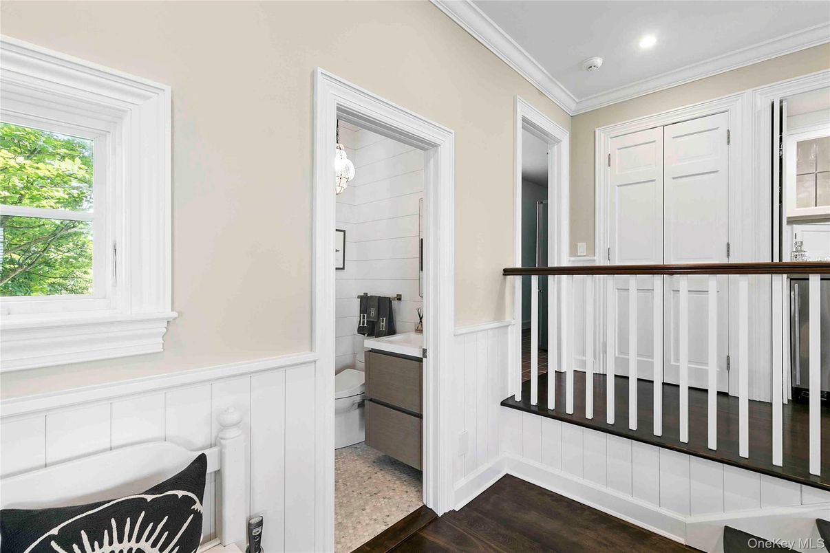 Bathroom, Interior, Recessed Lighting, Wood Texture Flooring