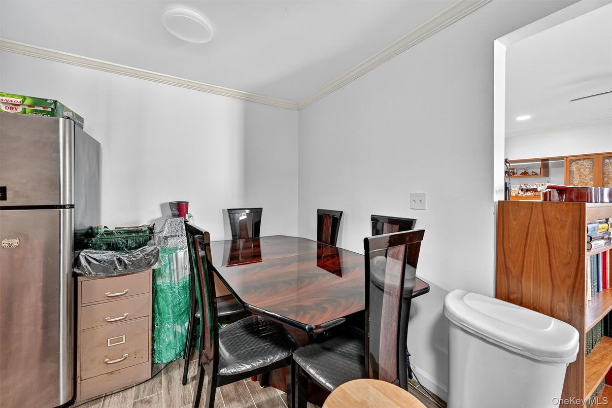 Dining room, Interior, Kitchen, Recessed Lighting, Wood Texture Flooring