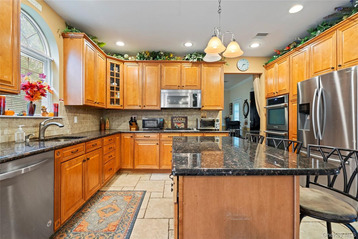 Interior, Kitchen, Pendant Lights, Recessed Lighting, Stainless Steel Appliances