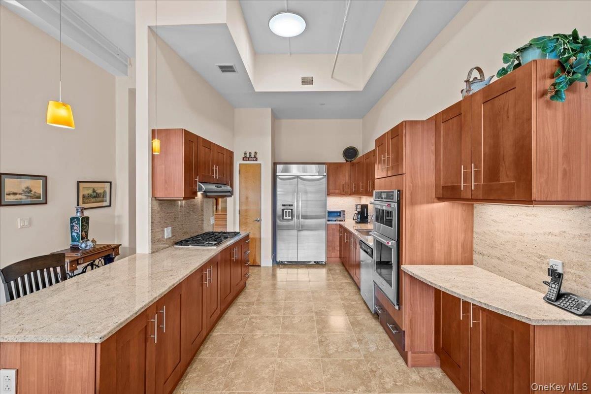 Interior, Kitchen, Pendant Lights, Stainless Steel Appliances