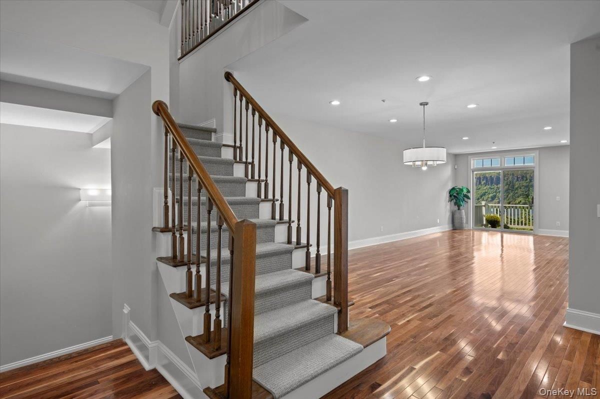 Interior, Pendant Lights, Recessed Lighting, Wood Texture Flooring