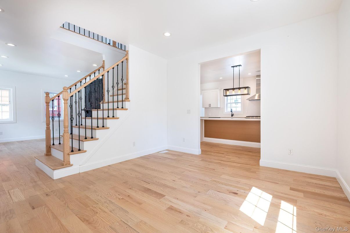 Empty room, Interior, Pendant Lights, Recessed Lighting, Wood Texture Flooring