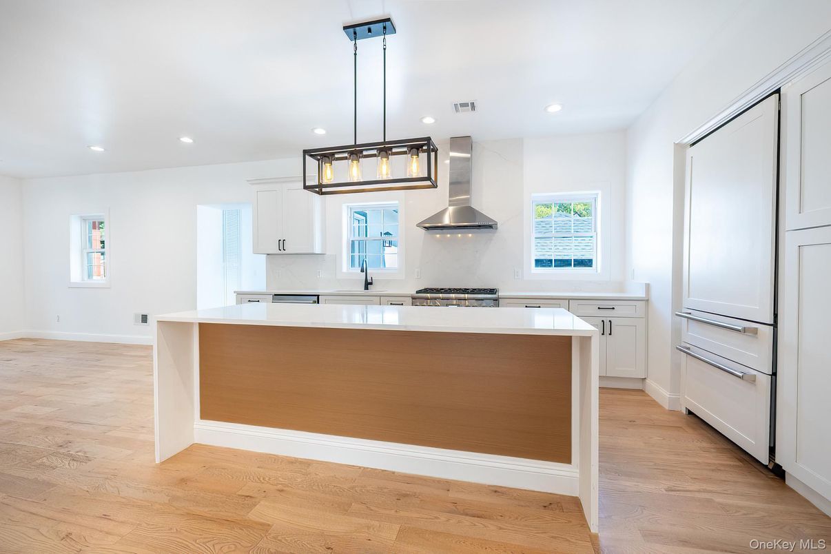 Interior, Kitchen, Pendant Lights, Recessed Lighting, Wood Texture Flooring
